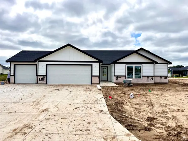 8402 Brett Dr., Manhattan, KS 66502