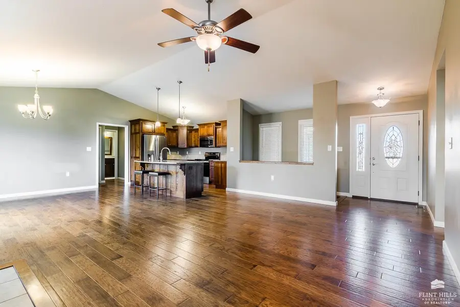 1033 Lobdell Drive, Manhattan, KS 66503 - #2