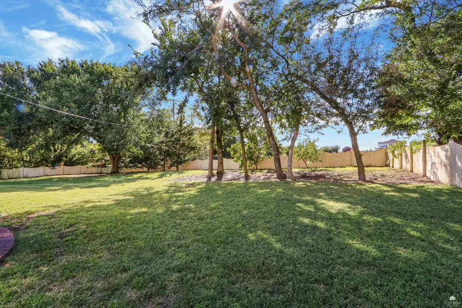 3453 Gary Avenue, Manhattan, KS 66503 - #3