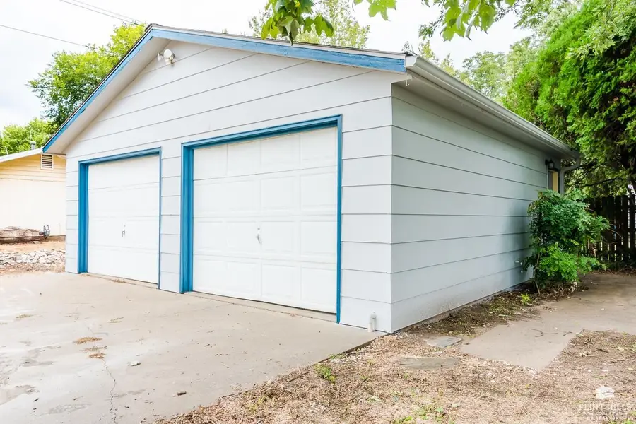 501 Spruce Street, Wamego, KS 66547 - #2
