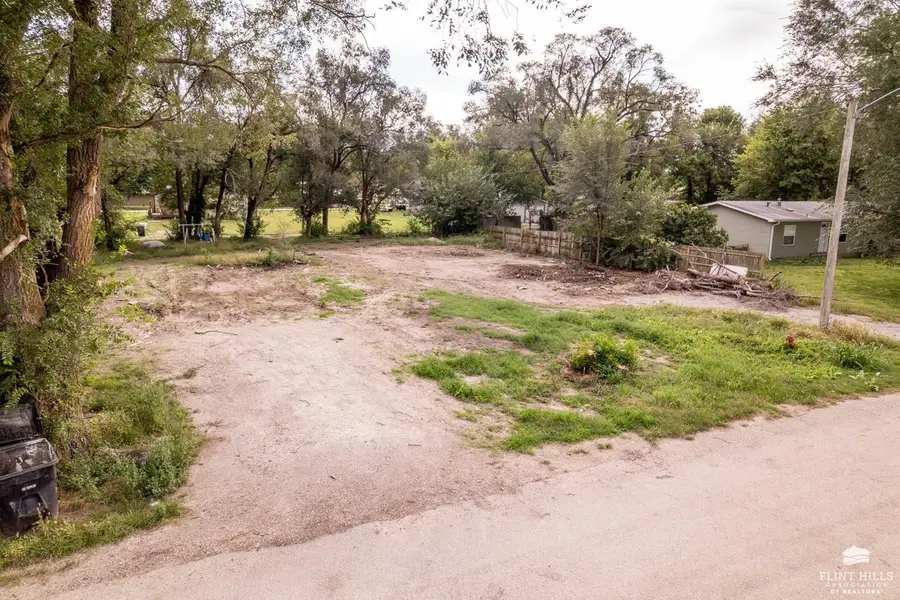 204 Jeanette Street, Belvue, KS 66407 - #2