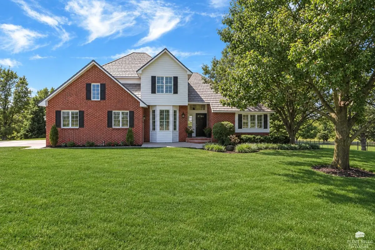605 Westview Court, Council Grove, KS 66846 - #1
