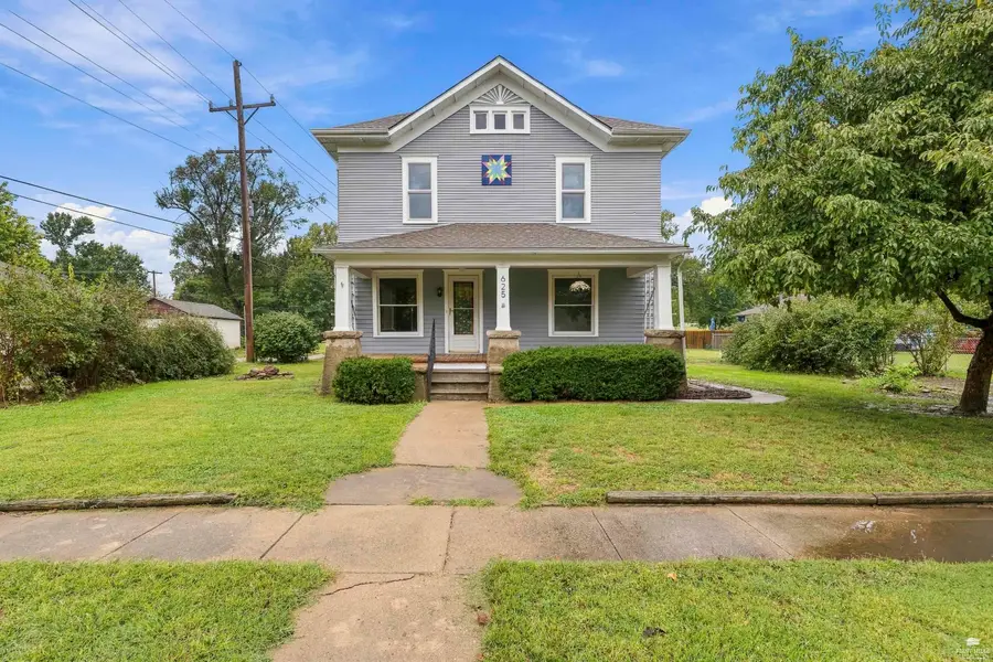 625 Logan Avenue, Chapman, KS 67431 - #2