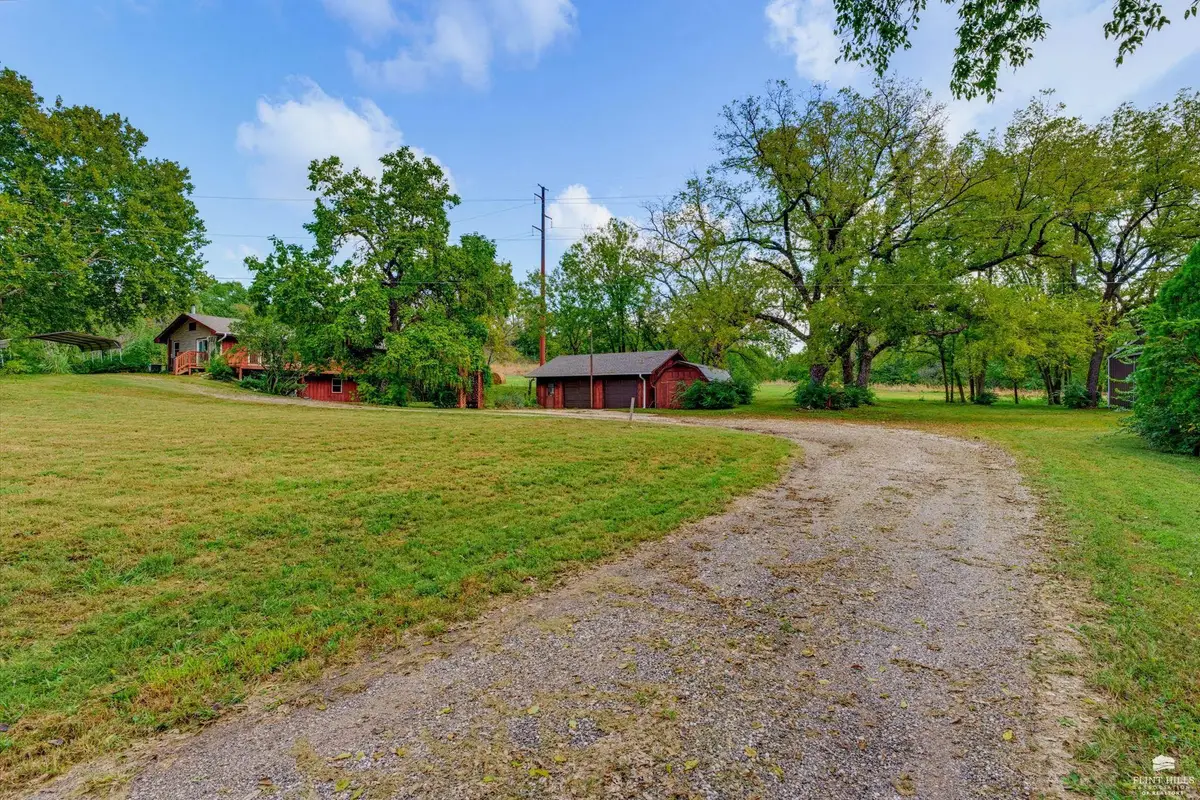40 Deep Creek Road, Manhattan, KS 66502 - #1