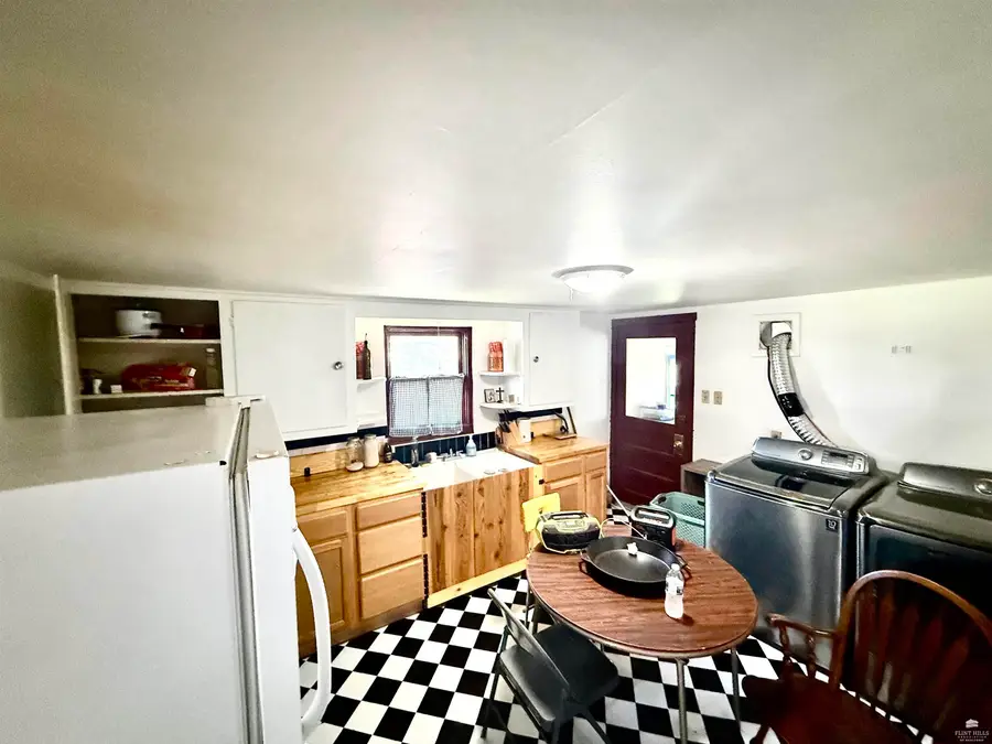 1012 W 12th Street, Junction City, KS 66441 - #3