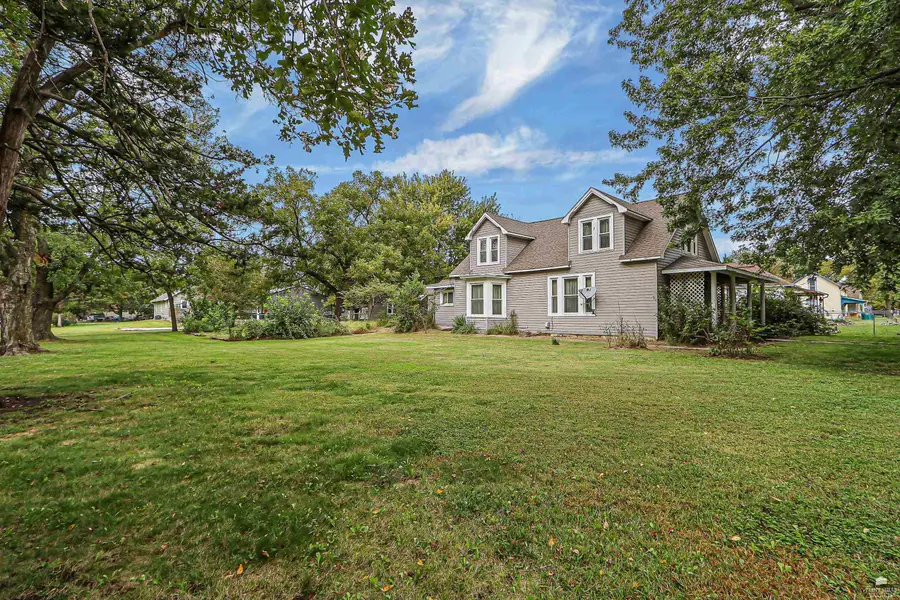 305 Grant Street, Alta Vista, KS 66834 - #2