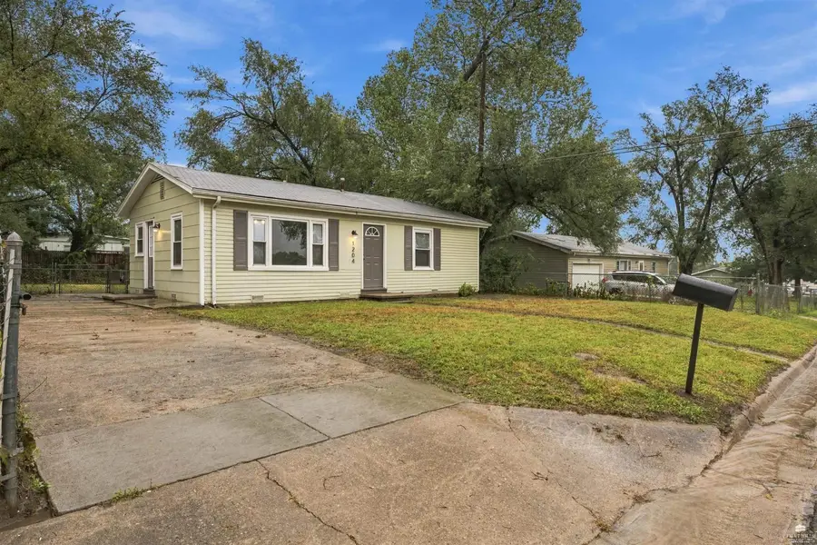 1204 W 20th Street, Junction City, KS 66441 - #3