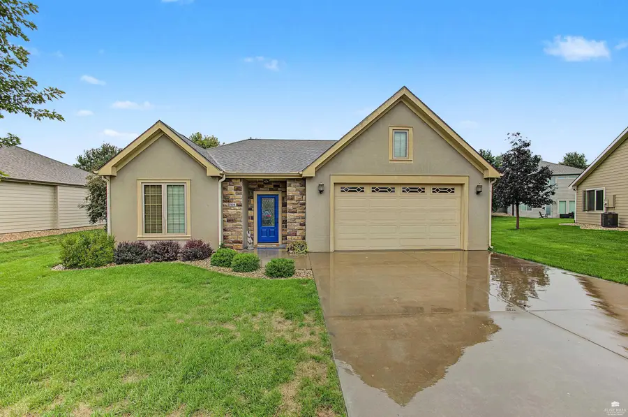 2128 Buckner Drive, Manhattan, KS 66503 - #3