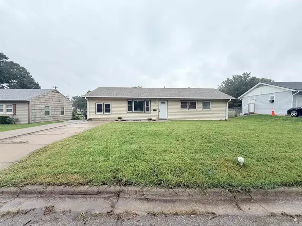 925 S Garfield St Street, Junction City, KS 66441