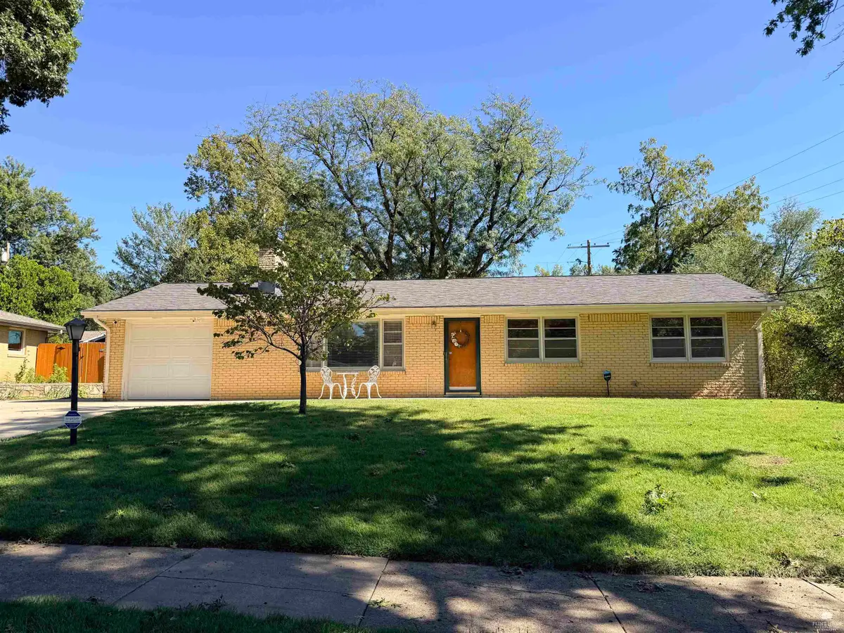 1704 Browning Avenue, Manhattan, KS 66502 - #1