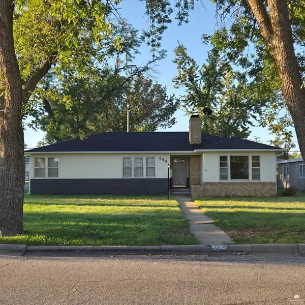 844 E Claflin, Salina, KS 67401