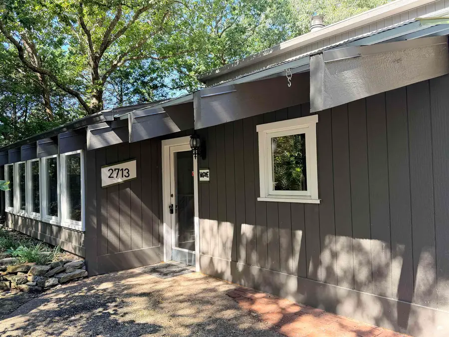 2713 Stagg Hill Road, Manhattan, KS 66502 - #2
