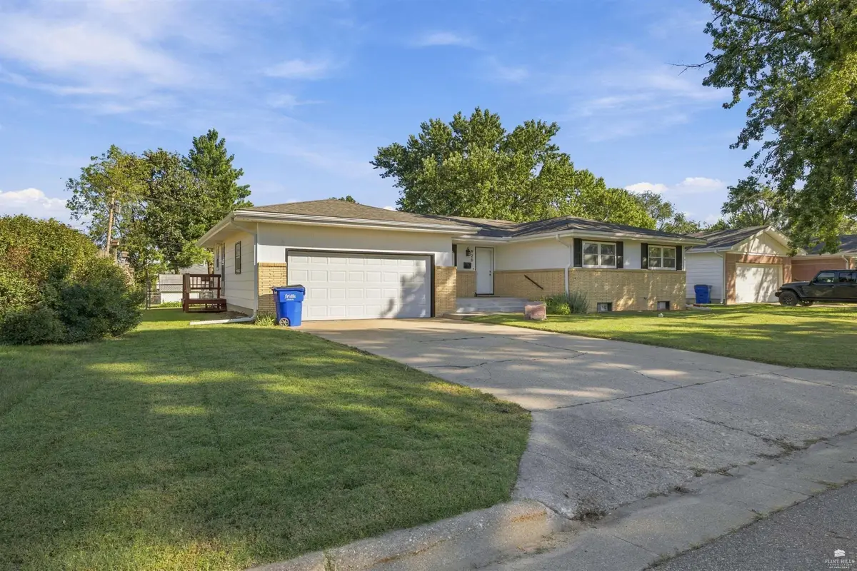 926 Skyline Drive, Junction City, KS 66441 - #1