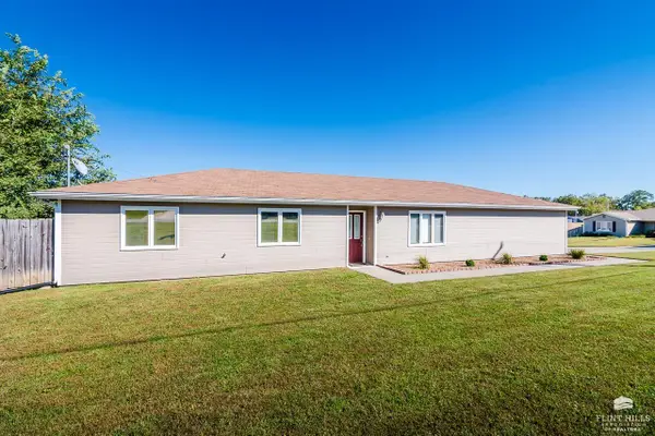 229 William Drive, Ogden, KS 66517