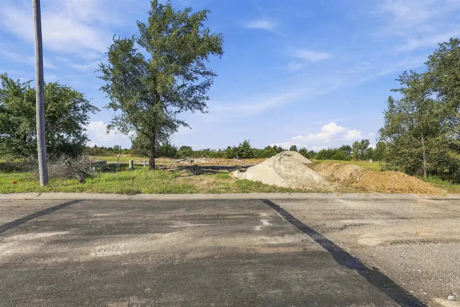 2020 Tanager Court, Junction City, KS 66441 - #2