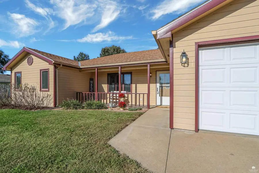 3929 Forrest Lane, Manhattan, KS 66502 - #2