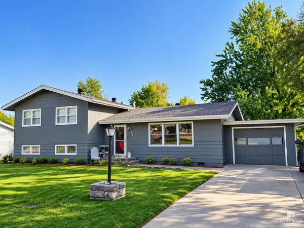 2425 Buena Vista Drive, Manhattan, KS 66503