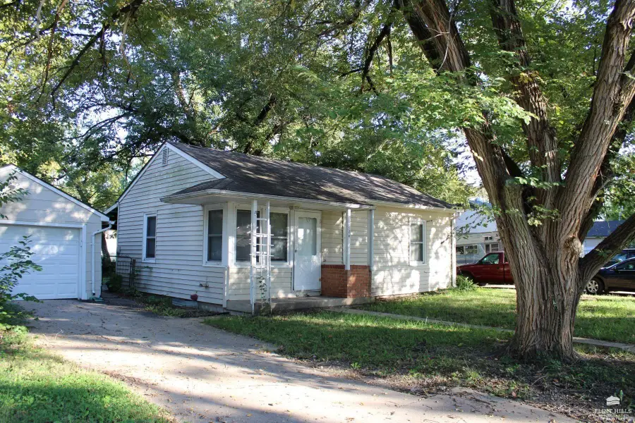 2124 Sloan Street, Manhattan, KS 66502 - #2