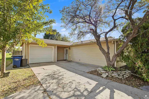 2413 Buttonwood Drive, Manhattan, KS 66502