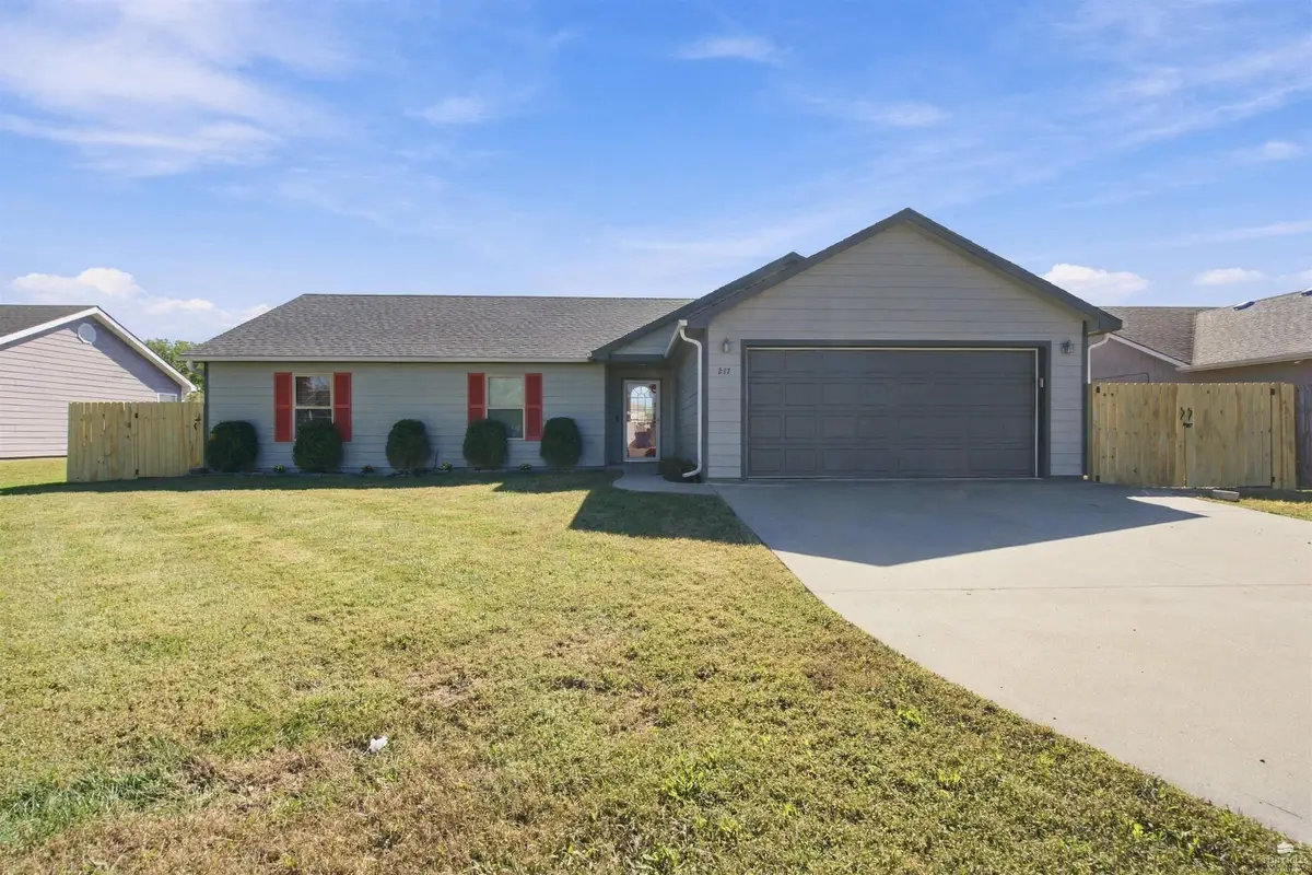 217 Northfield Road, Manhattan, KS 66502 - #1