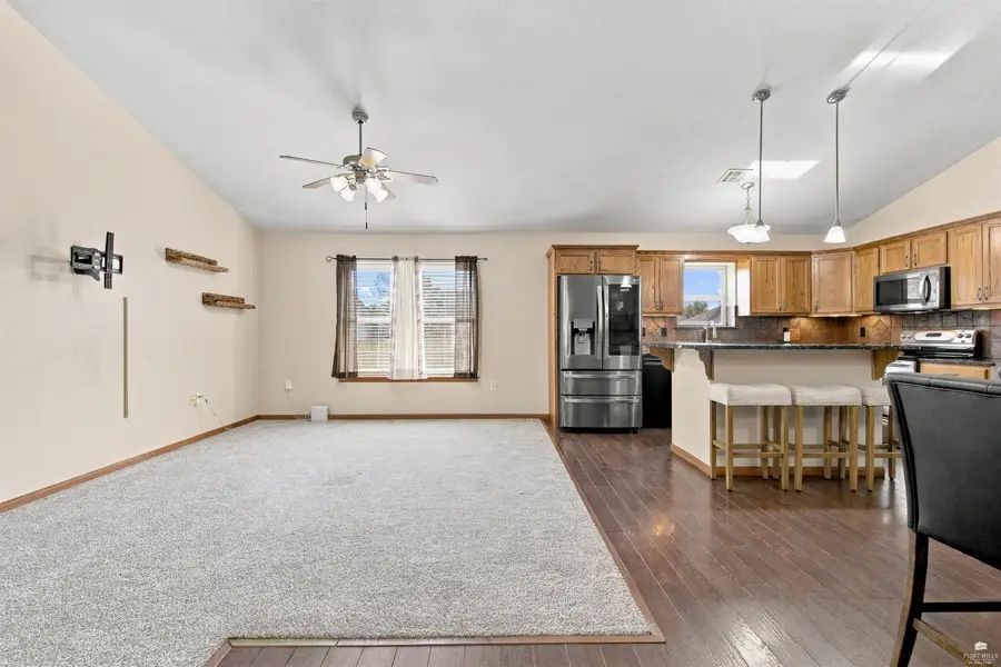217 Northfield Road, Manhattan, KS 66502 - #3