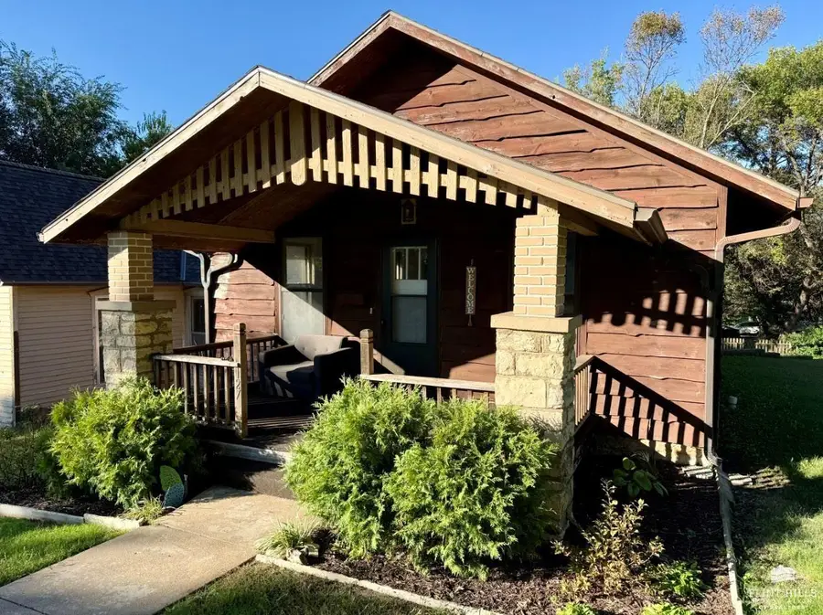 127 N Rockhill Street, Council Grove, KS 66846 - #2