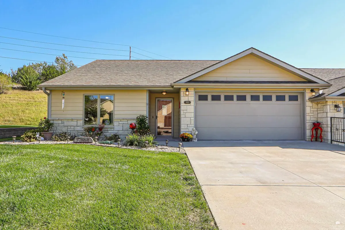 933 Newfoundland Drive, Manhattan, KS 66503 - #1