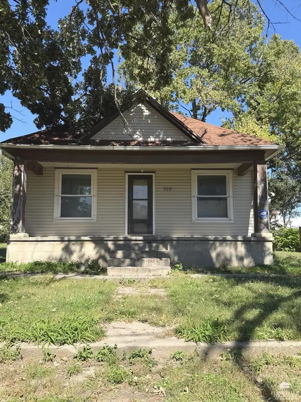 308 E 11th Street, Junction City, KS 66441