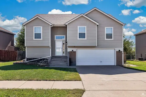 3107 Oakwood Drive, Junction City, KS 66441