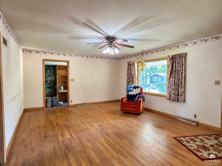 1315 Dexter Street, Clay Center, KS 67432 - #2