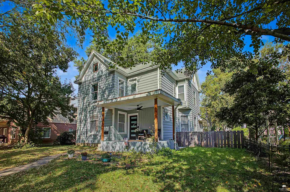 906 Fremont Street, Manhattan, KS 66502 - #1
