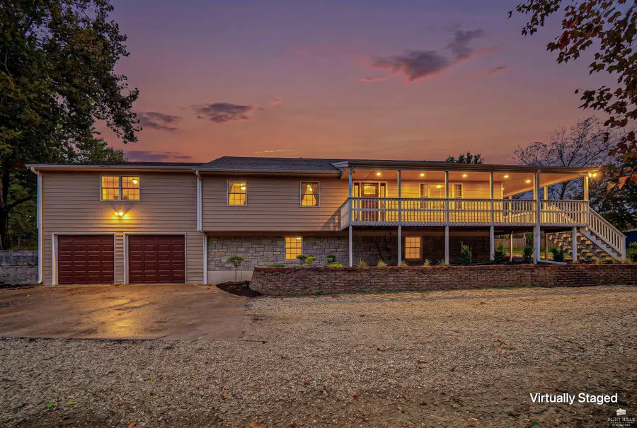 3780 Vineyard Road, Wamego, KS 66547 - #3