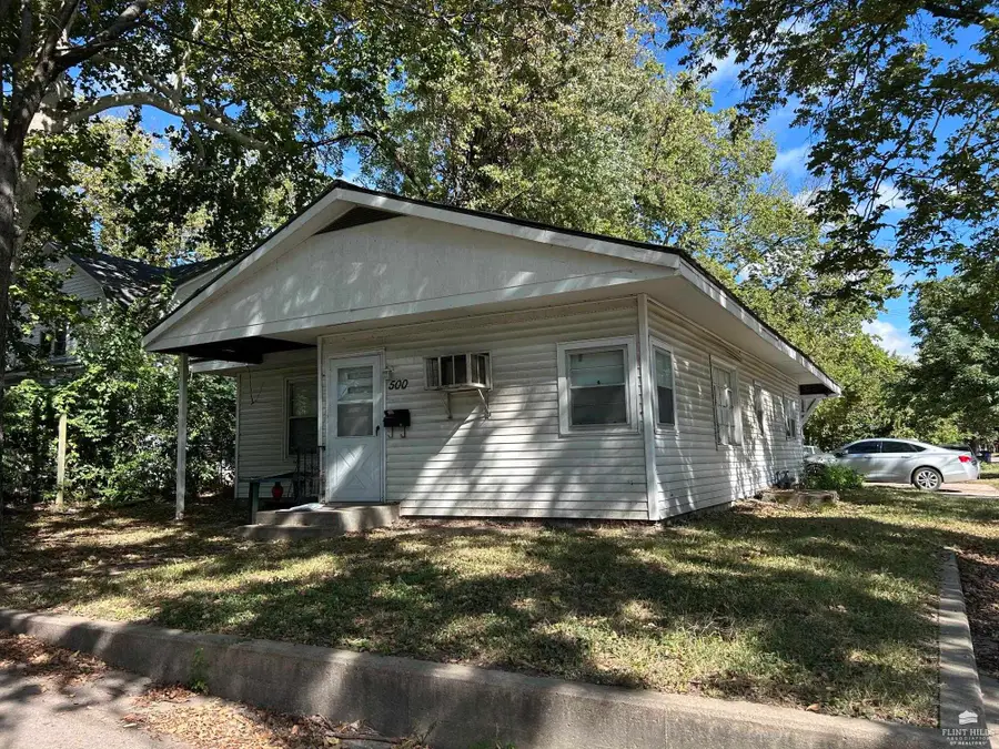 500 Bluemont Avenue, Manhattan, KS 66502 - #2