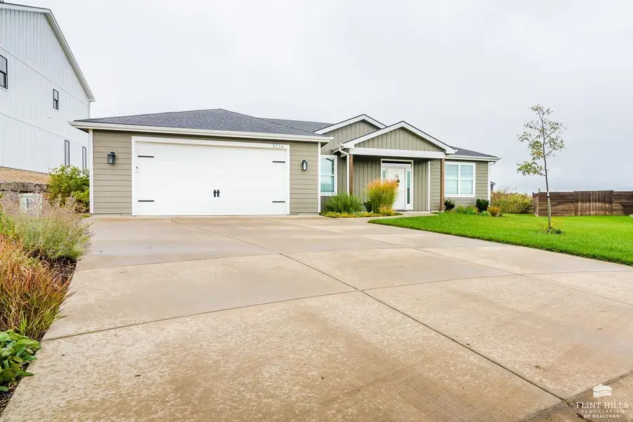 3716 Ames Circle, Manhattan, KS 66503 - #2