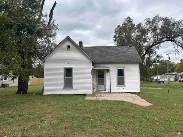 403 W Roosevelt, Junction City, KS 66441