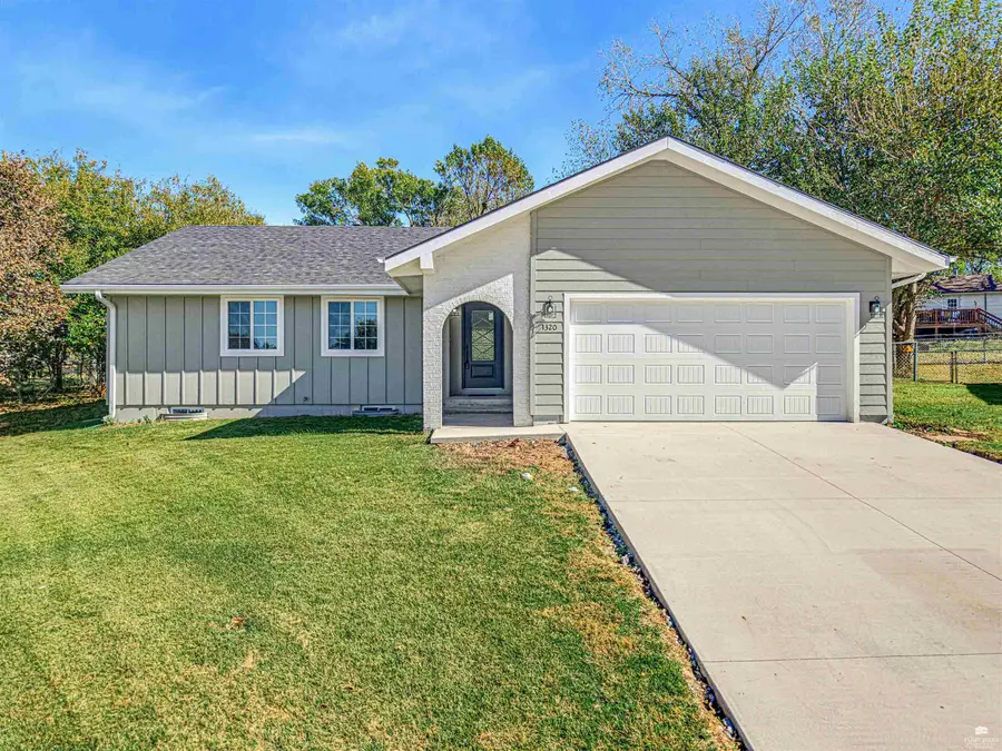 1320 Skyline Circle, Junction City, KS 66441 - #2