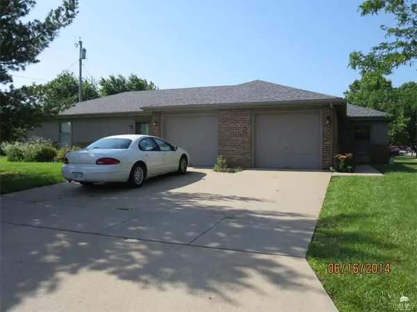 200/202 Parker Lane, Manhattan, KS 66502