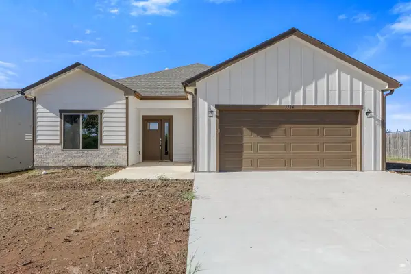 1734 Sutter Woods Road, Junction City, KS 66441