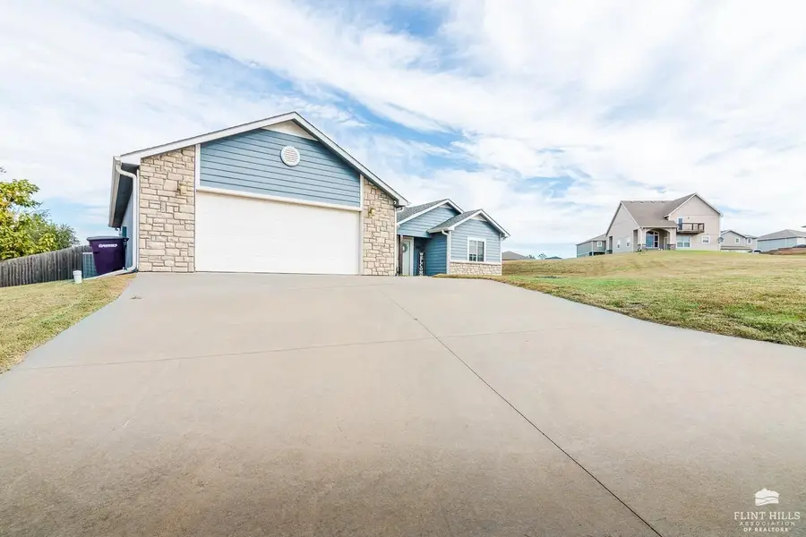 1001 Trey Place, Saint George, KS 66535 - #2