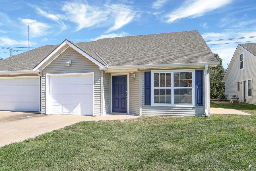 2408 Walden Lane, Manhattan, KS 66502 - #2