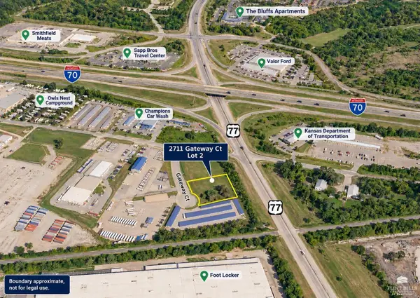 2711 Gateway Court, Junction City, KS 66441