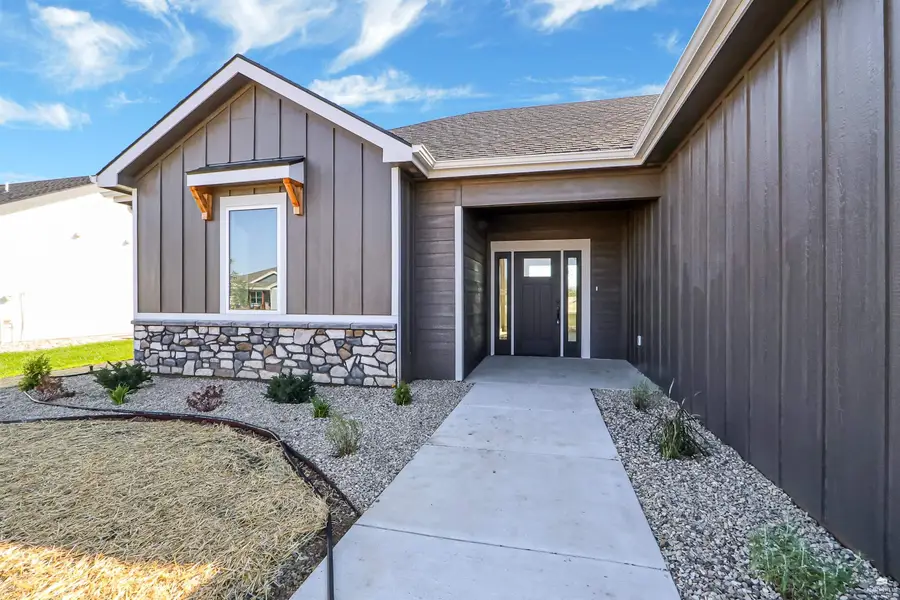 8586 William Drive, Manhattan, KS 66502 - #2