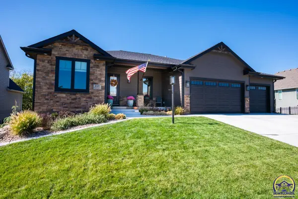 4319 SE Stone Ledge Dr, Topeka, KS 66609