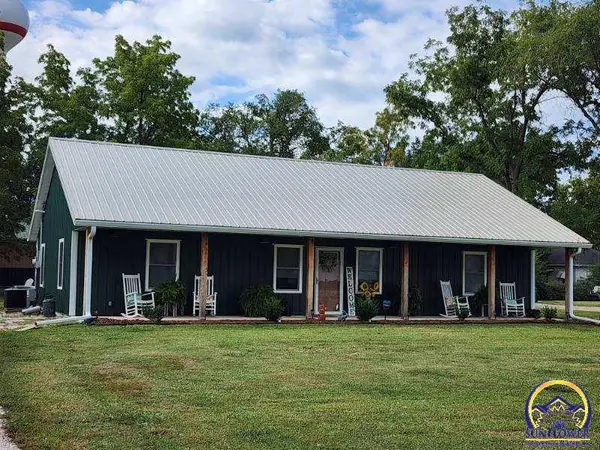 209 W Maple St, Hartford, KS 66854