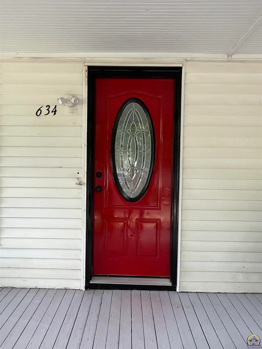 634 Lincoln St, Emporia, KS 66801 - Image #2