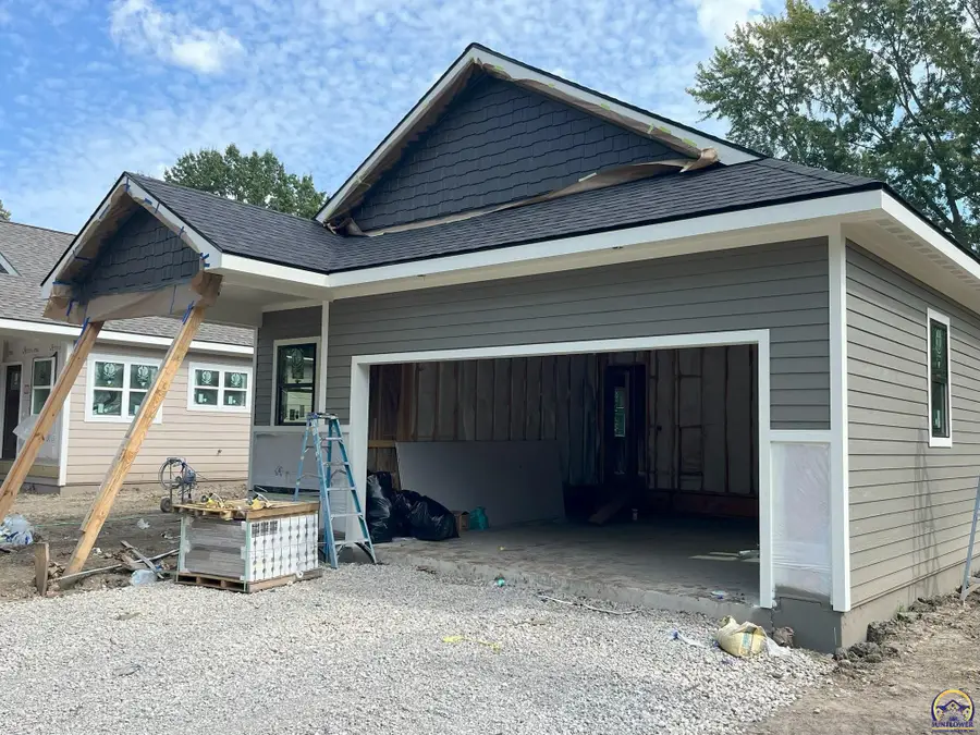 1228 Walnut St, Eudora, KS 66025 - Image #2