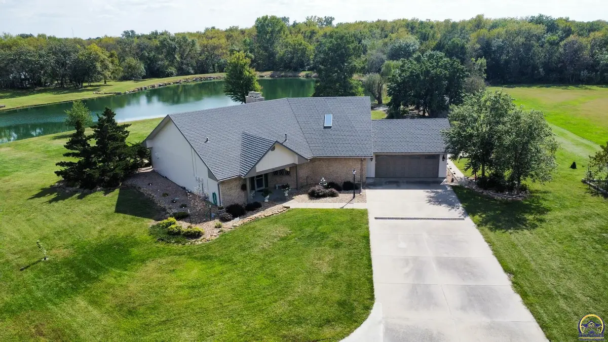 1 Burlingwood Ct, Burlington, KS 66839 - Image #1