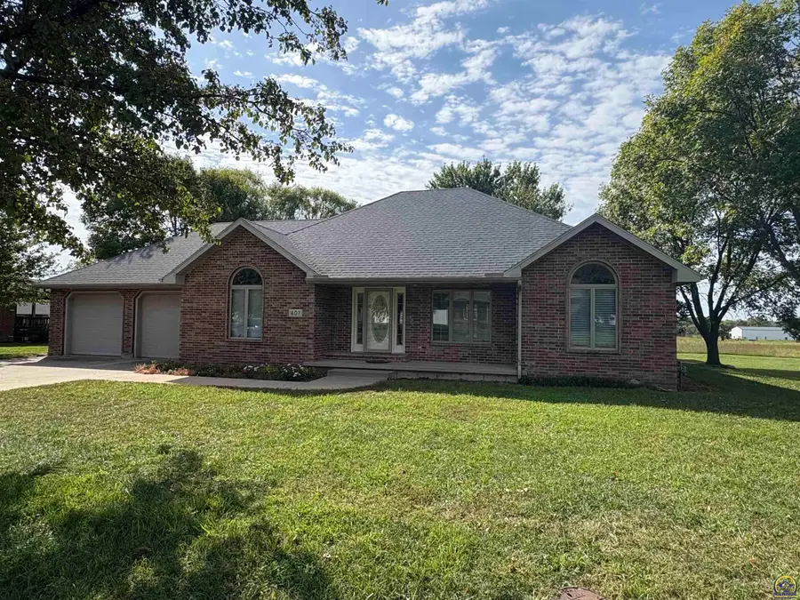 407 Charles St, Olpe, KS 66865 - Image #2