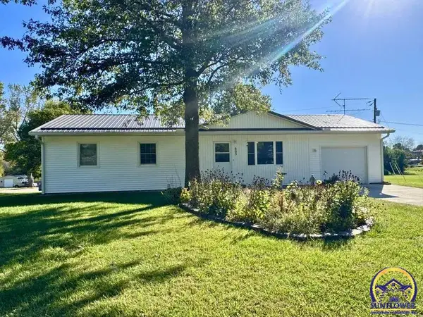 605 Ottawa, Hiawatha, KS 66439