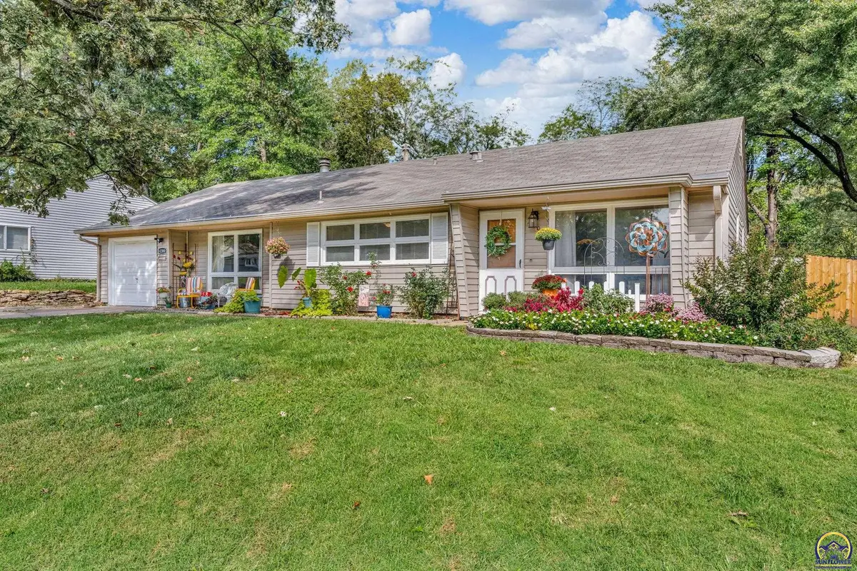 4200 SW 28th Ter, Topeka, KS 66614 - Image #1